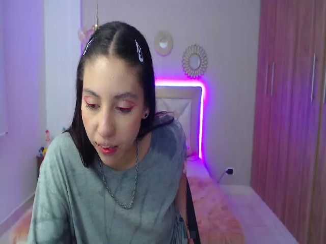 Live sex webcam photo for Emily_evans18 #262959641