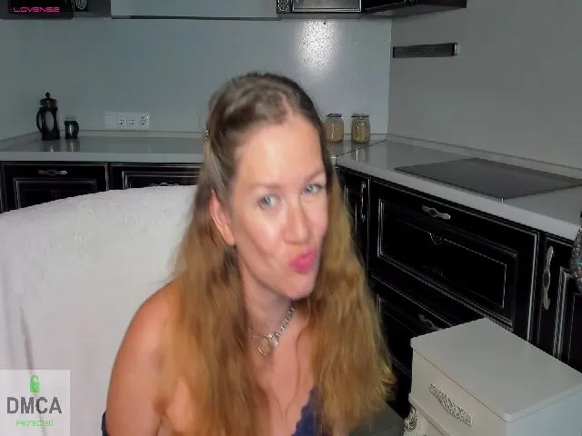 Live sex webcam photo for StelaMartin #257641045
