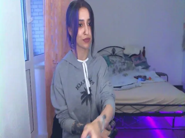 Live sex webcam photo for EeveeViolet #264638276