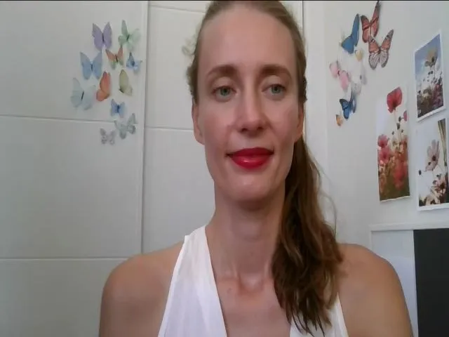 Live sex webcam photo for CelesteTasty #264861502