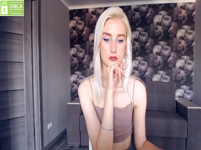 Live sex webcam photo for CharmingRay #254812069