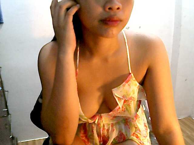 Live sex webcam photo for LizPrettyASia #241165355