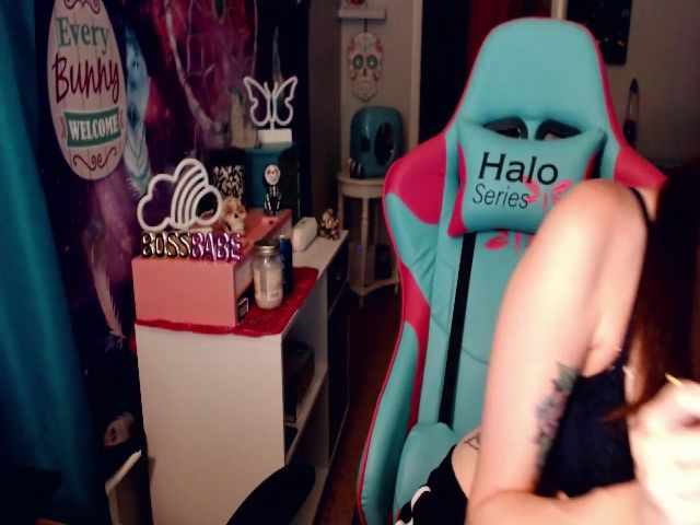 Live sex webcam photo for Lolabunny9 #254664342