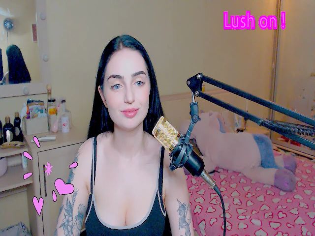 Live sex webcam photo for sunshinebabee #265084251