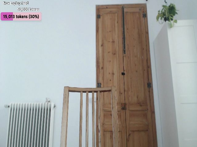 Live sex webcam photo for LolasPie #263607514