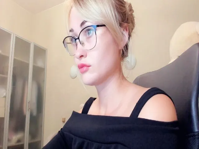 Live sex webcam photo for Mistress_Eva_ #257178529