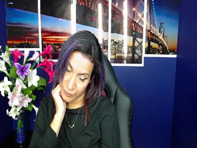 Live sex webcam photo for Infernalsexx #256068949