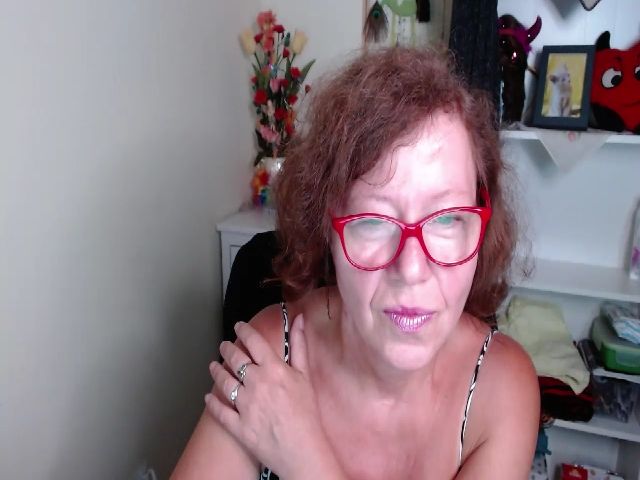 Live sex webcam photo for Adele_69 #253025603