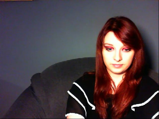 Live sex webcam photo for VirginLuna18 #255715419