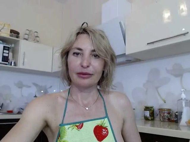 Live sex webcam photo for EditaMilf #245802375