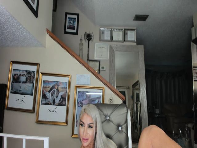 Live sex webcam photo for ADRIANA_FOX #255255688