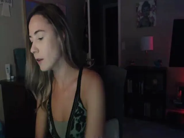 Live sex webcam photo for OhYesCeleste #264118215