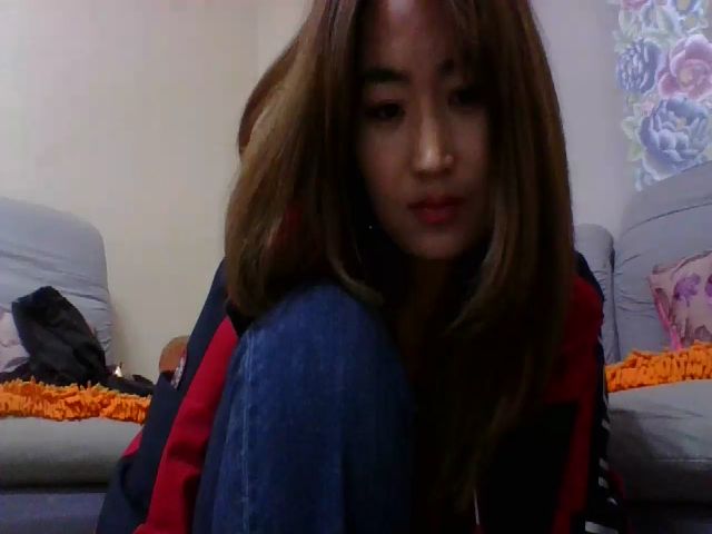 Live sex webcam photo for AsianDoll2000 #265550920