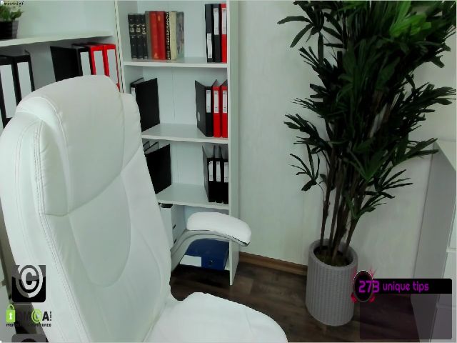 Live sex webcam photo for Raisawest #254770509