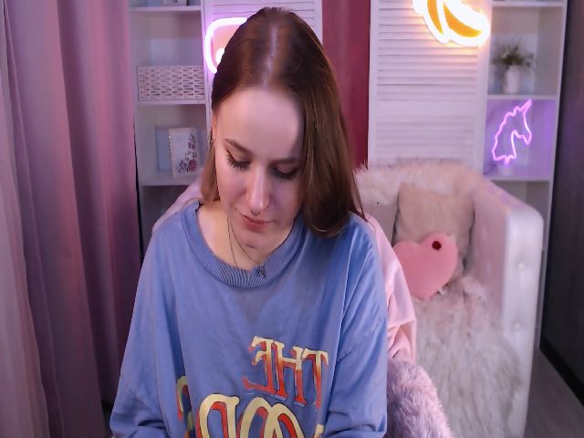 Live sex webcam photo for LynneDawson #256513300