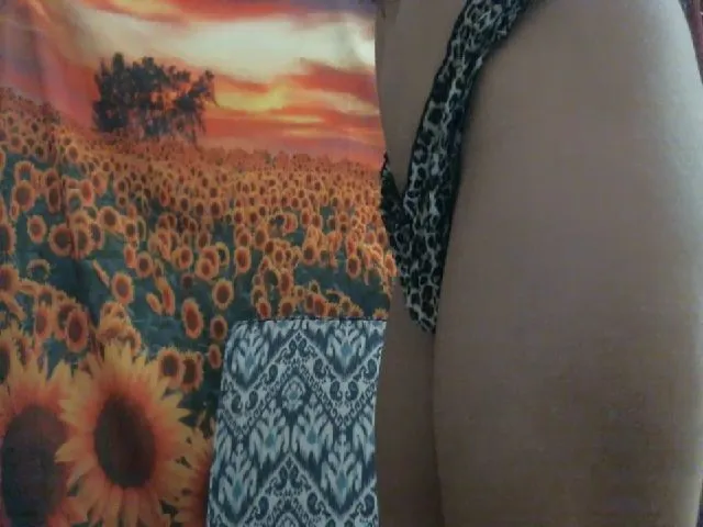 Live sex webcam photo for EleianaRose #259617643