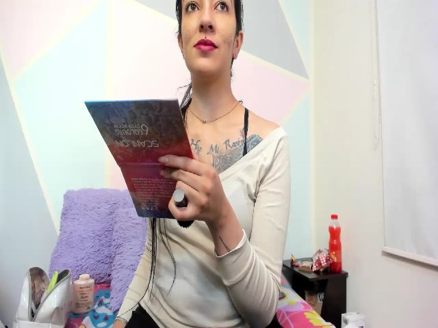 Live sex webcam photo for Violetatoo #265301740