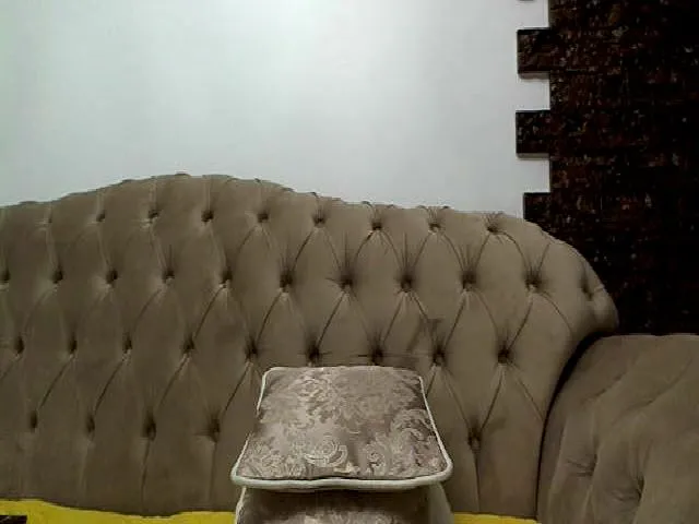 Live sex webcam photo for Syrena_31 #257219665
