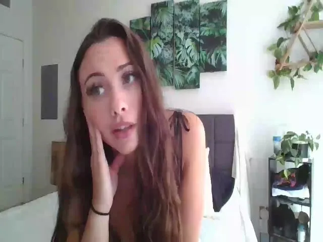 Live sex webcam photo for SexKitten815 #260835190