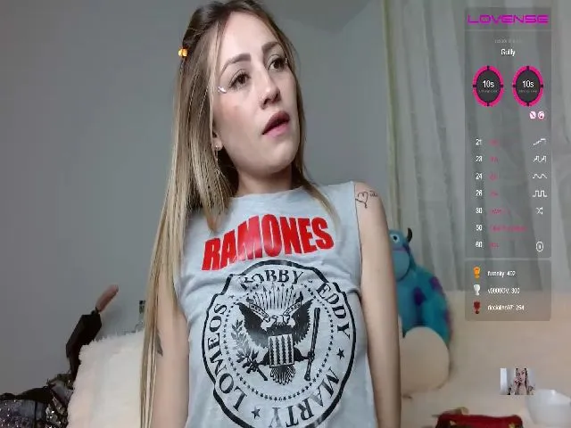 Live sex webcam photo for SamantaCollen #254322123