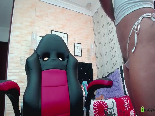 Live sex webcam photo for Roxana_06 #253633268