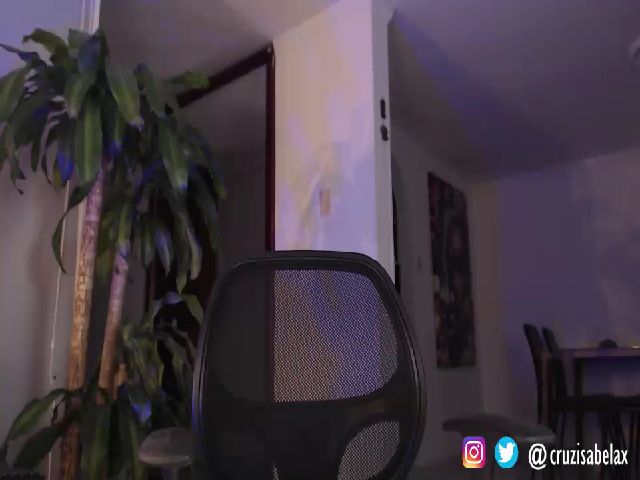 Live sex webcam photo for Isabela_Cruz #257332636