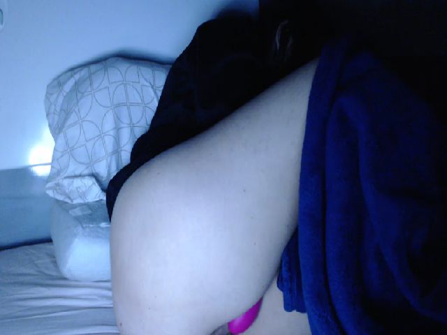 Live sex webcam photo for Joanne7 #254044753