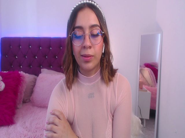 Live sex webcam photo for SamPuckett #254875405