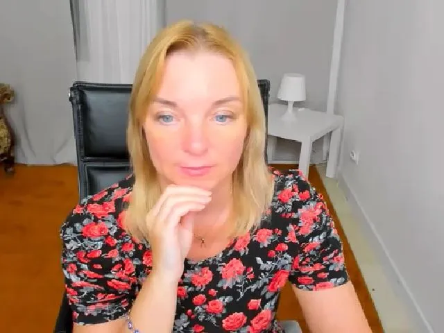 Live sex webcam photo for ReganLovely #265565048