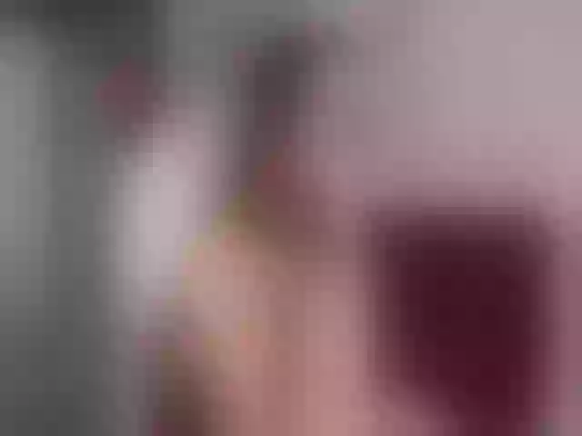 Live sex webcam photo for Sun_kissed1 #255880057