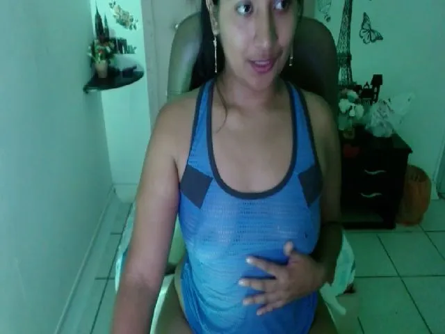 Live sex webcam photo for Camilasweeet_ #263508532