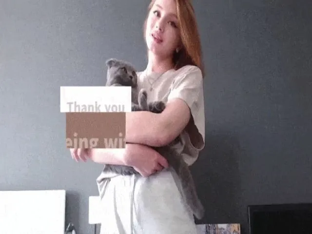 Live sex webcam photo for Netflixi #264096610