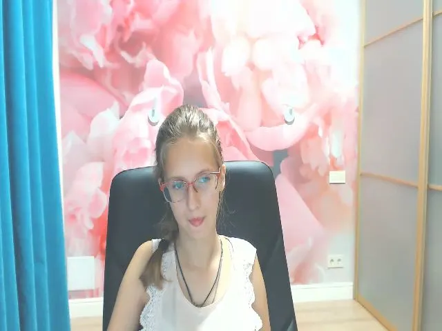 Live sex webcam photo for Alice_Adamsi #253148043