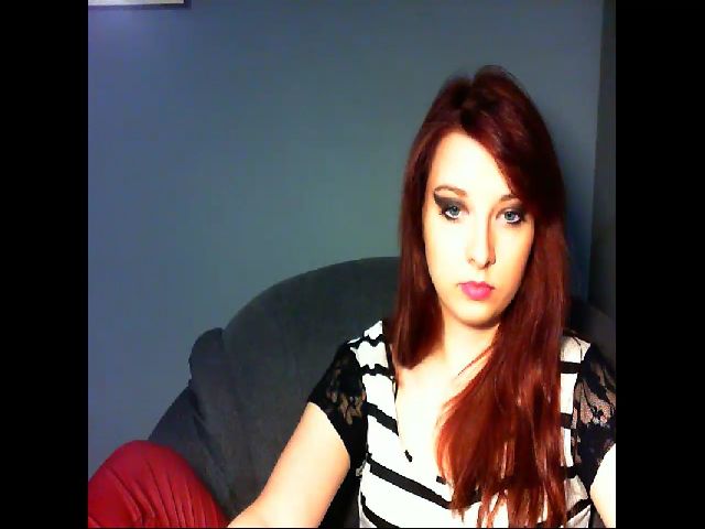 Live sex webcam photo for VirginLuna18 #255965348