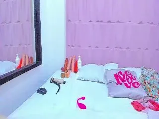 Live sex webcam photo for Cristal_West #251694093