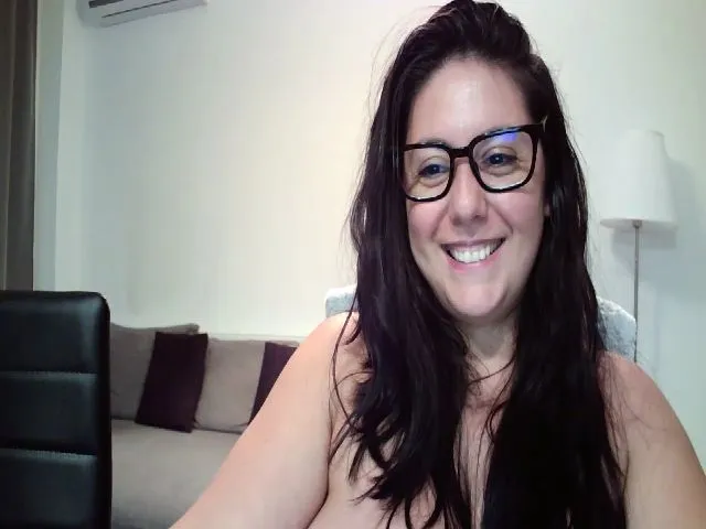 Live sex webcam photo for SILKYWOMAN #257704558