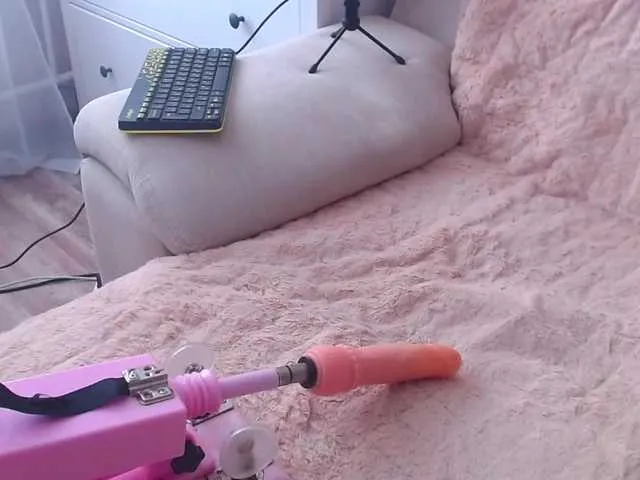 Live sex webcam photo for Sunny-Rose #262533431