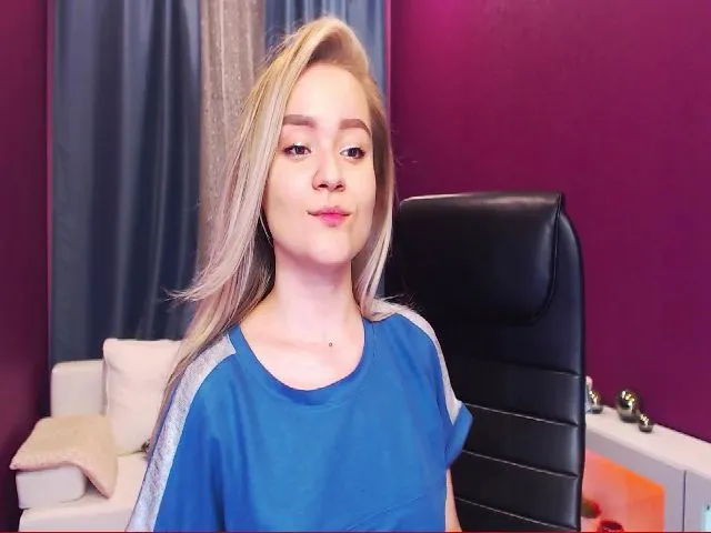 Live sex webcam photo for Kara_Smith #254293065