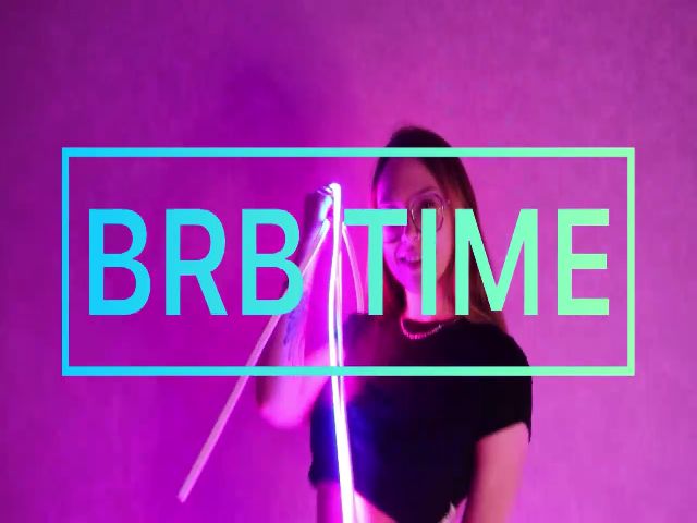 Live sex webcam photo for LisaMellow #264653901