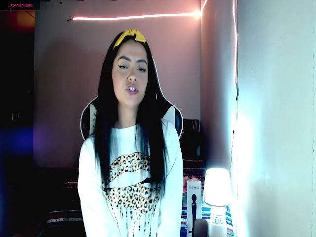 Live sex webcam photo for Vanessax10 #254682224