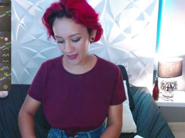 Live sex webcam photo for rosesmith1x #248506366