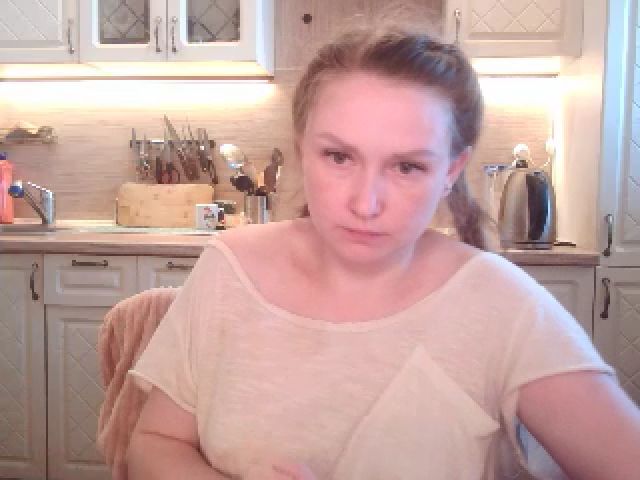 Live sex webcam photo for JaneGrey111 #252989446