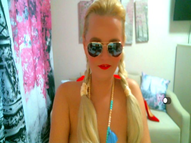 Live sex webcam photo for ChristiRoses #265616105