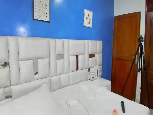 Live sex webcam photo for Msssofia_ #253434739