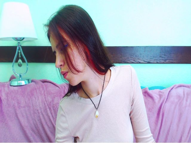 Live sex webcam photo for BlueAbelle #264049228