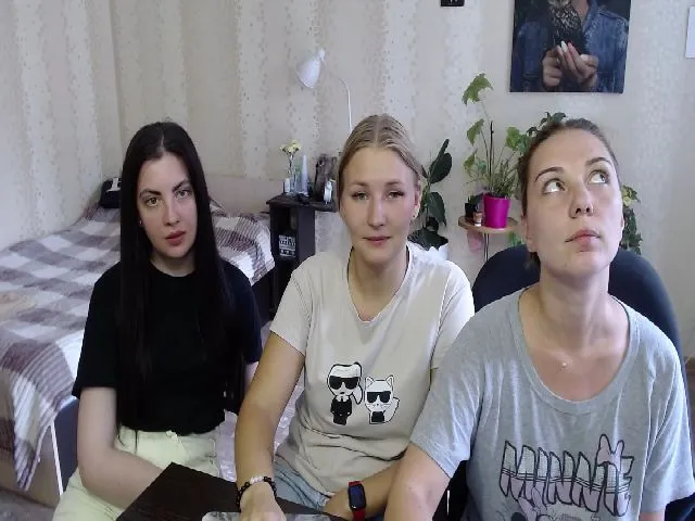 Live sex webcam photo for UrBlack_Kitty #256893431