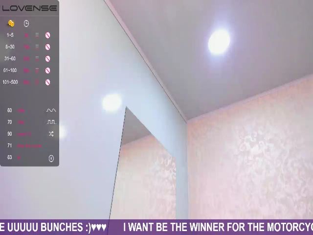 Live sex webcam photo for VioletaRoux #254733559