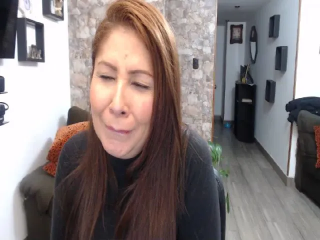 Live sex webcam photo for Zoefoxx #259057356