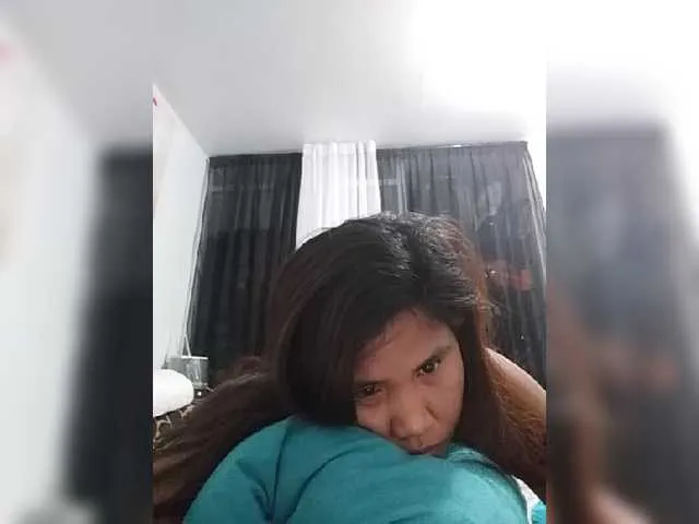 Live sex webcam photo for YourGirl9 #249517604
