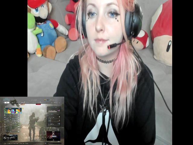 Live sex webcam photo for PrincessBluu #253945310